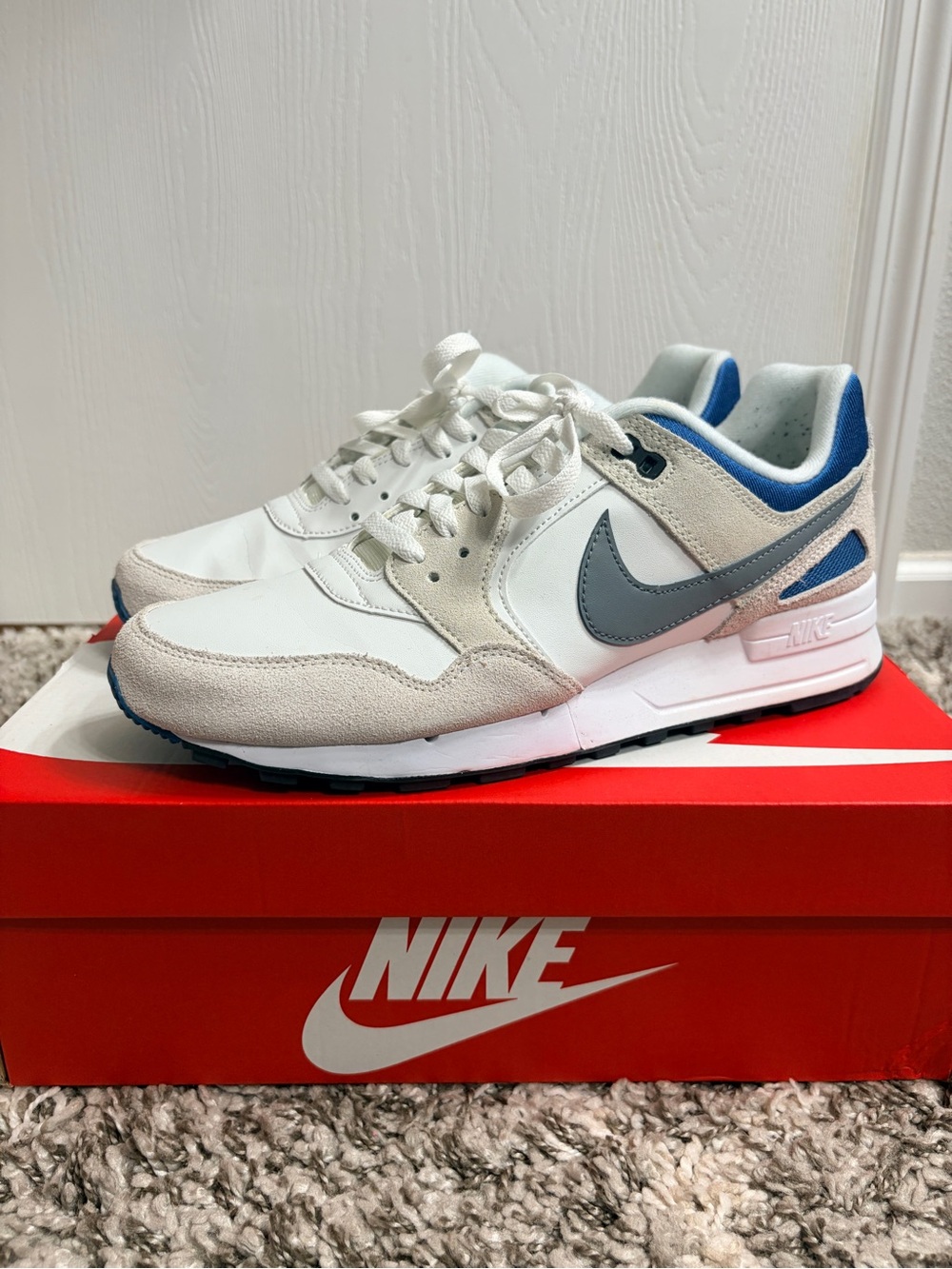 Nike Men’s Air Pegasus 89 - White Gray and Blue Retro Running Sneakers